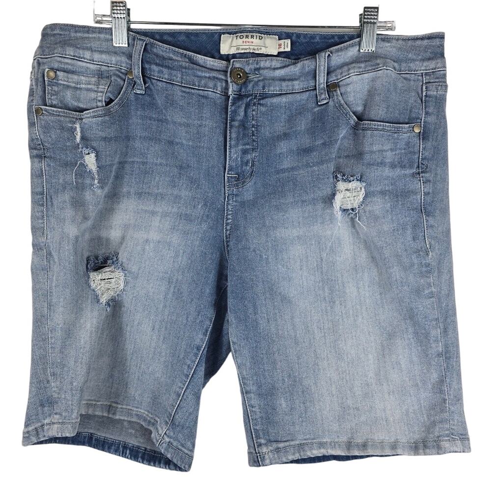 Torrid Light Wash Bermuda Length Women's Shorts 16